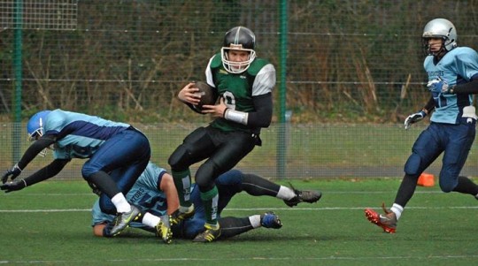 Finlay Brown avoids two potential tacklers to gain more yards!