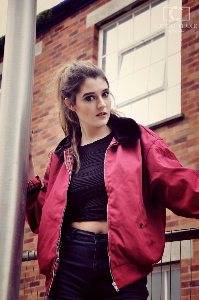 Retro and cool! Bomber jacket: Urban Outfitters, Crop top and Shorts: Private