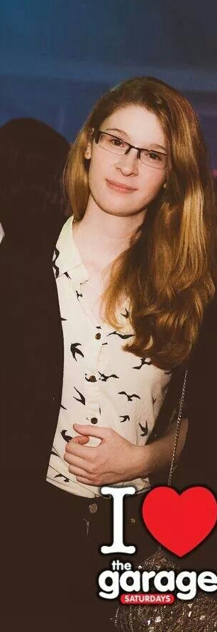 Rockin' the jeans and cardigan "I-don't-give-a-shit" look. I cropped my friends out this, I DIDN'T GO ALONE OK!