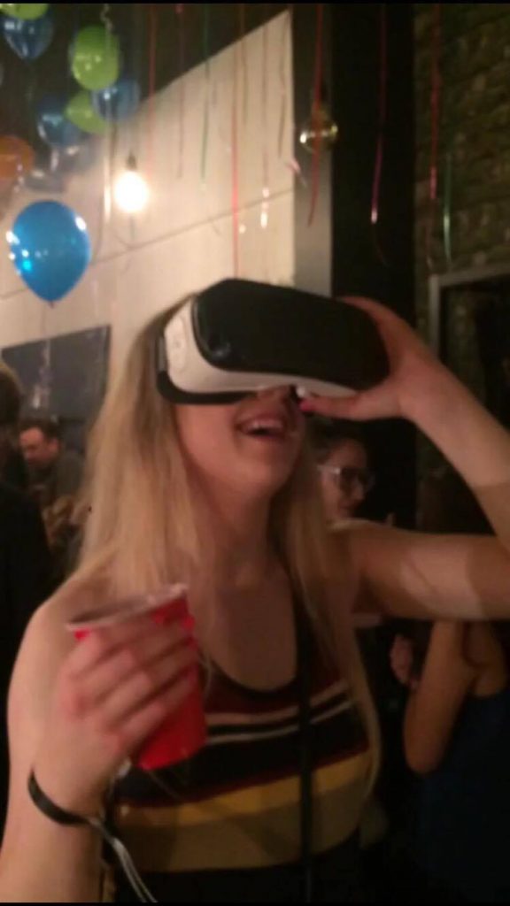 Amazed by the virtual reality