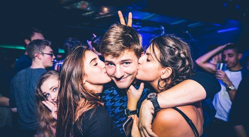 how to get a girlfriend in england how to get a girlfriend in england