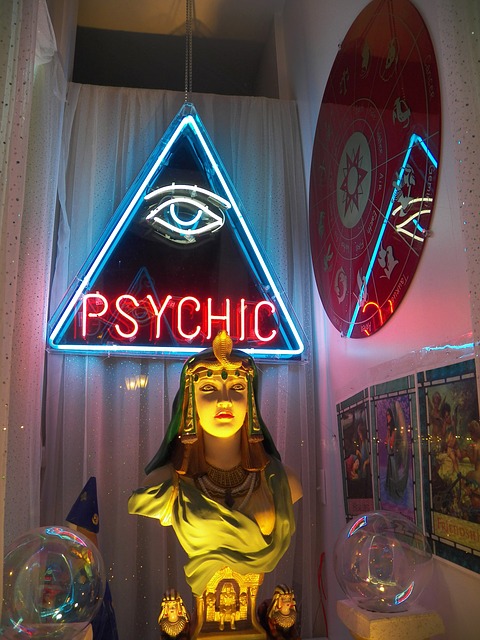psychic-72085_640