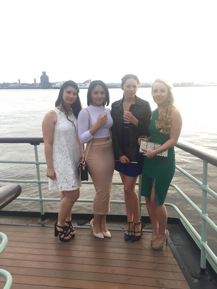 boat party outfit