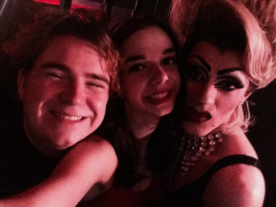 10/10 for those beautiful eyebrows.