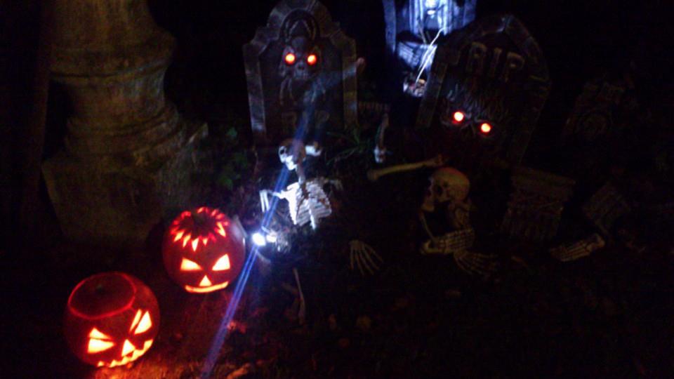 3 sp00ky 5 me