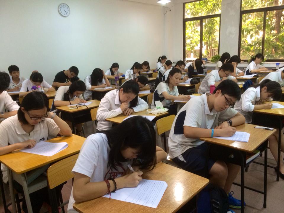 My AP Psychology teacher took this picture during our first exam.