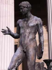 Dashing Discus Guy