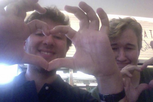 Snoop Pogg and Sandi Toksvig doling out the Tab Love