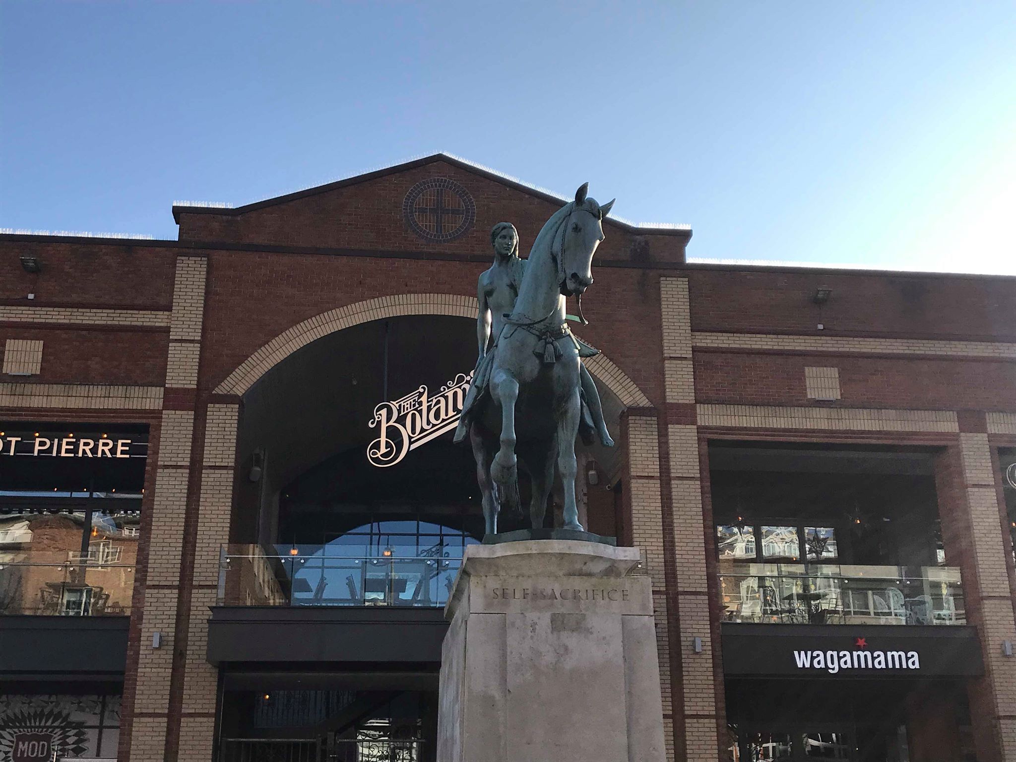 Image may contain: Animal, Horse, Mammal, Monument