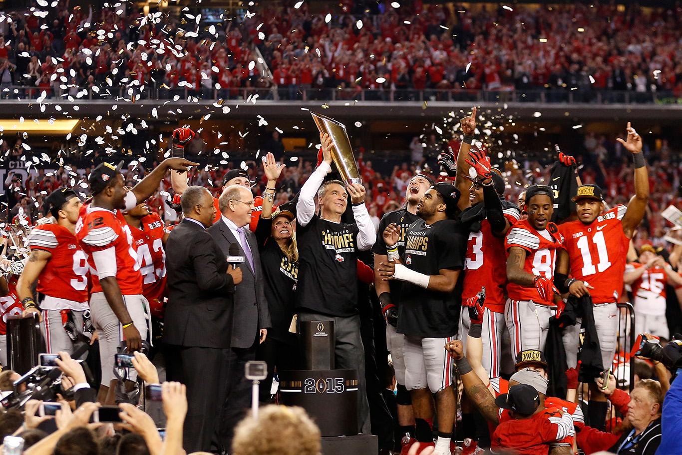 CBS News, CHRISTIAN PETERSEN, GETTY IMAGES