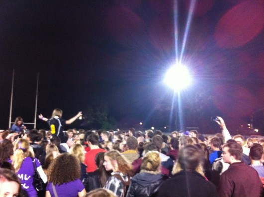 Varsity crowd light