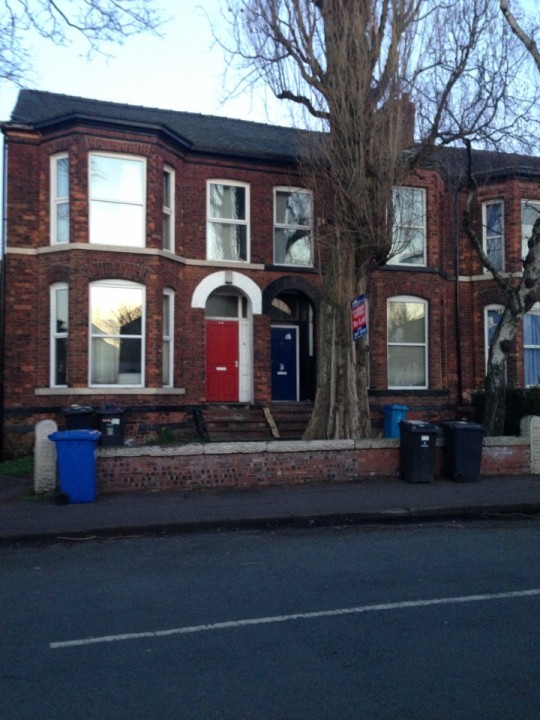 'Edgy-ton road'