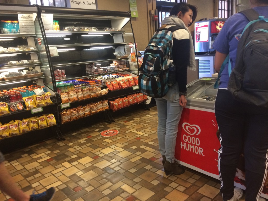 Vote Which Is The Best Dining Hall At Ut The Seating Outside Littlefield Is Really Cool Because You Can Eat Good Food When Weather Nice Stephen Nachazel
