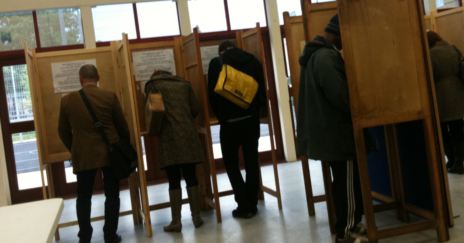 How do I vote in Iowa as a college student?