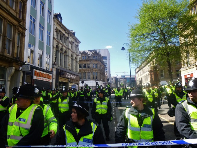 The police presence prevents clashes with the UAF.