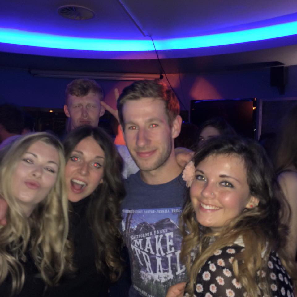 blue bar