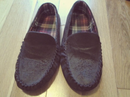 Ok I can't get mad about the slippers, they are adorable.