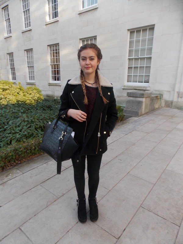 Chole Bull, 1st year English and Philosophy