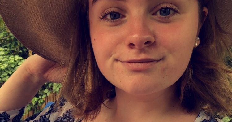 Image may contain: Selfie, Head, Girl, Photo, Photography, Portrait, Female, Dimples, Smile, Human, Person, Face