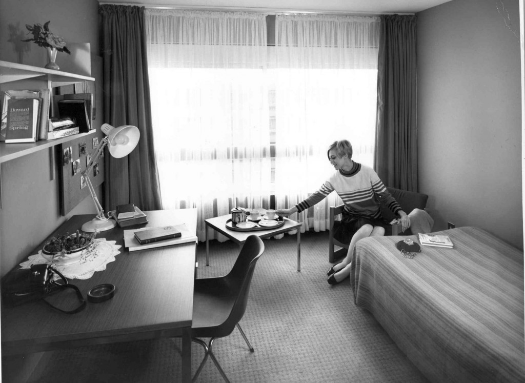 Rootes were a little more generous with room sizes in the 60s