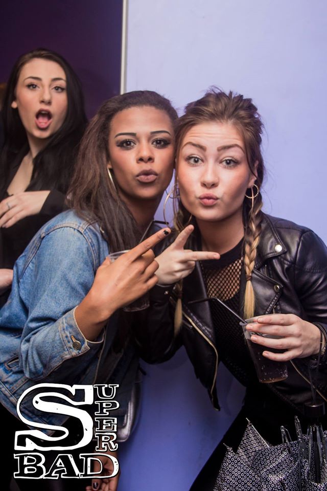 fotobomb