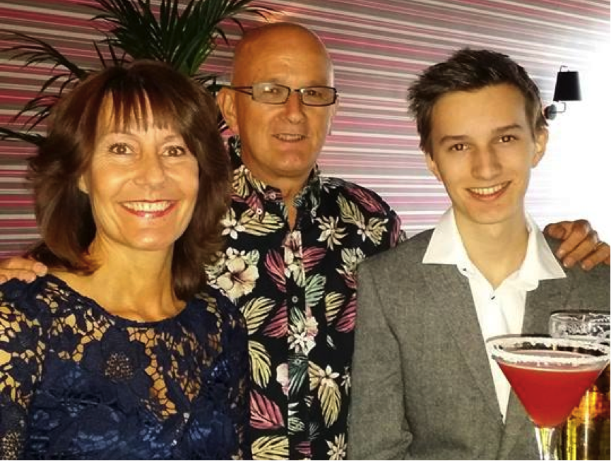 My family looking so happy without me :))))