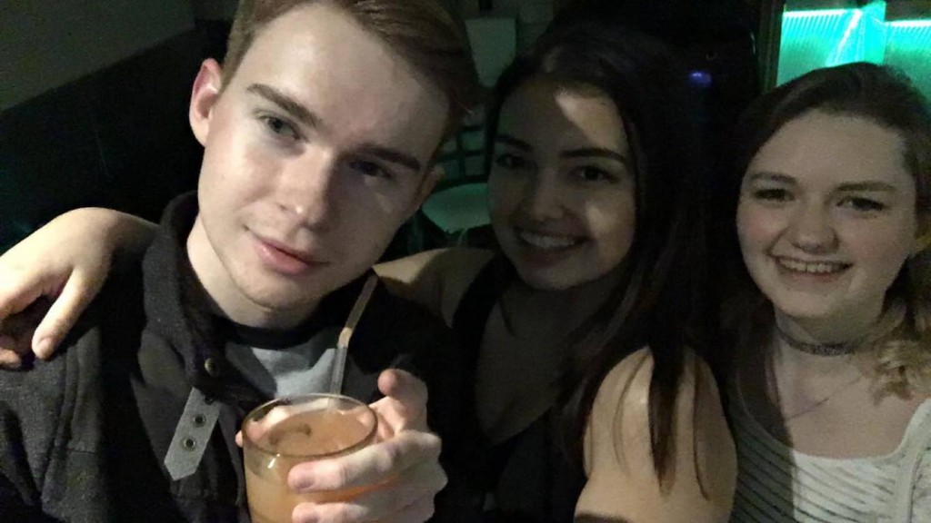 the classic night out selfie