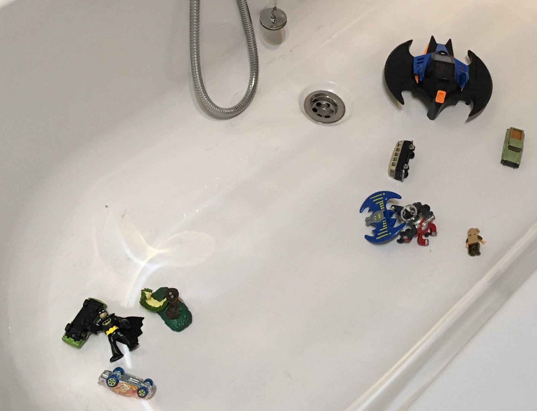 Image may contain: Toy, Bathtub, Tub, Wheel, Machine