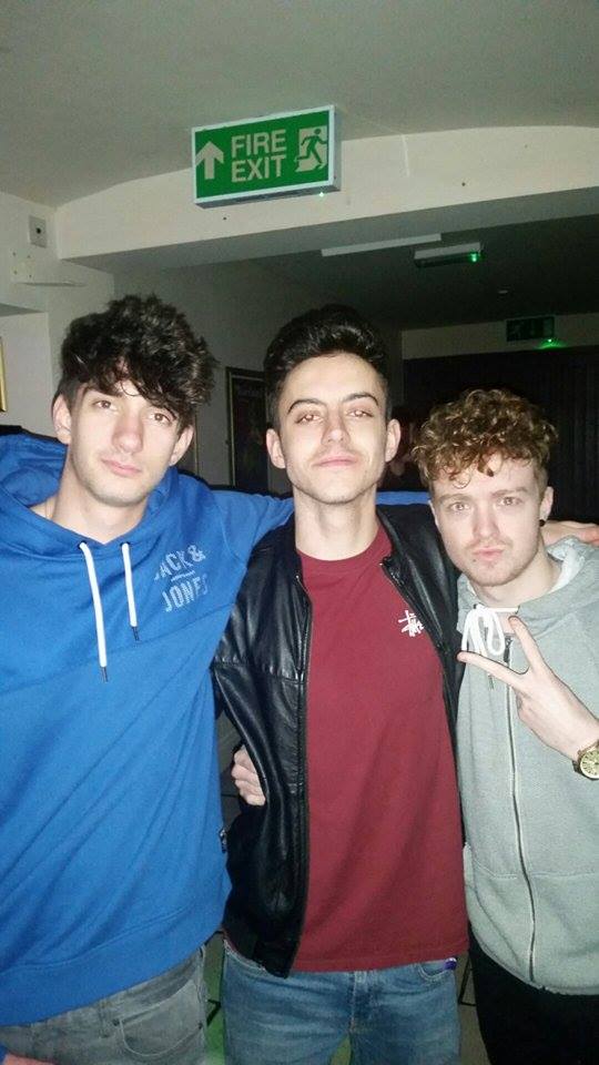 Two fingers for you blud