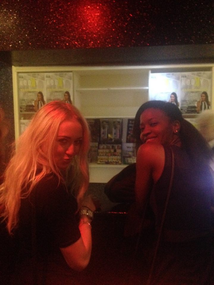 12695882_1560000194313237_888137865_n