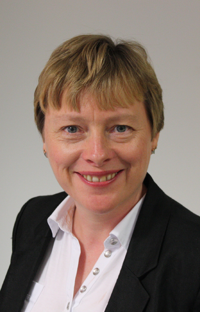 Angela_Eagle_Ministerial_portrait_cropped