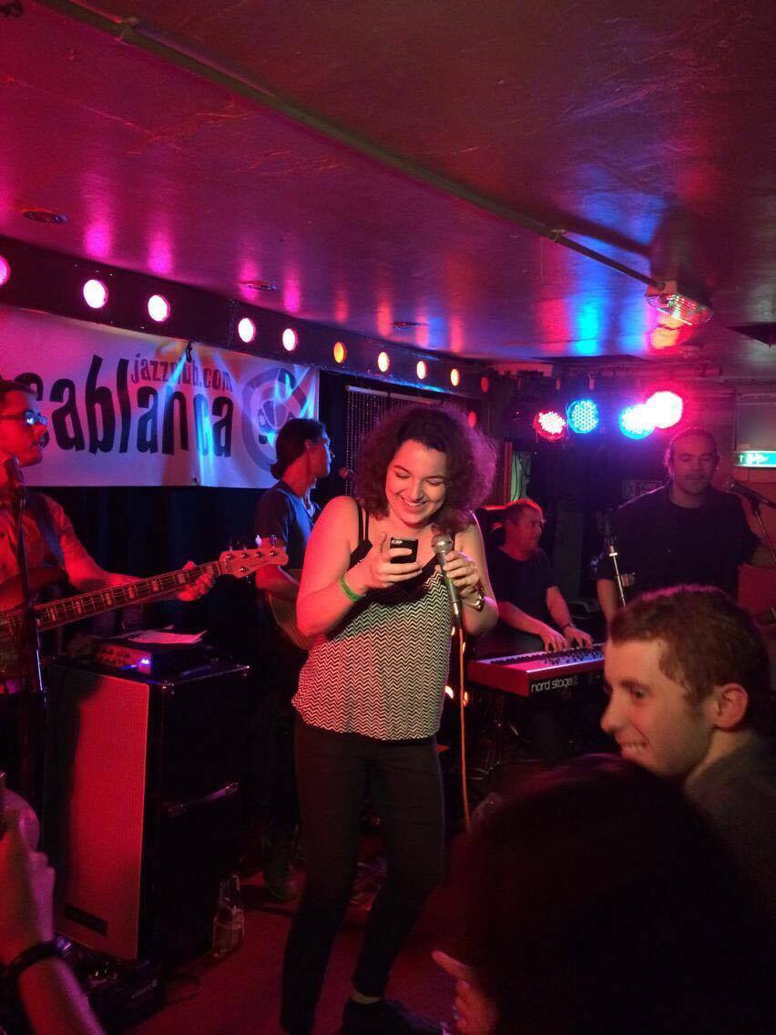 I gave singing in Casas a shot