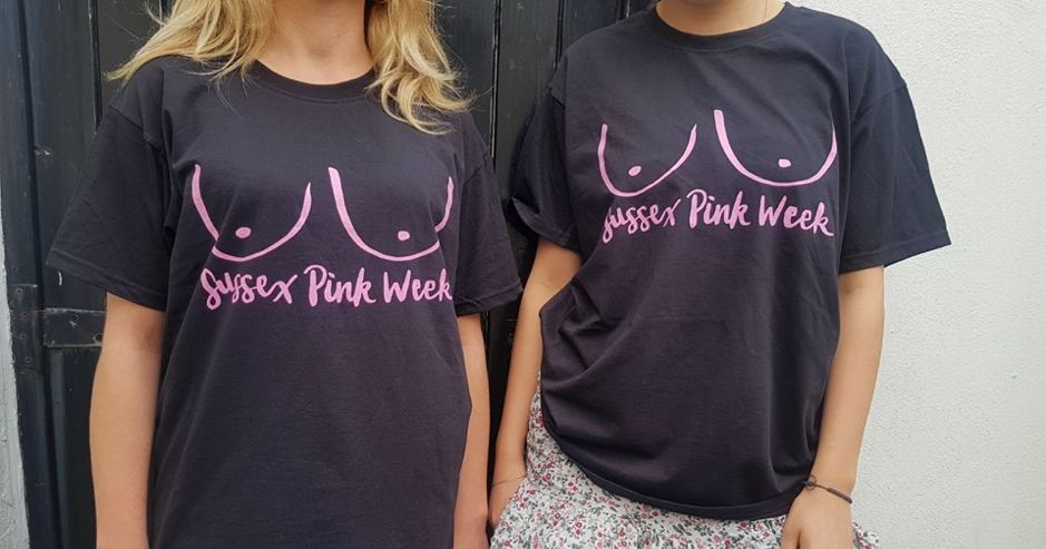 Image may contain: Person, Human, T-Shirt, Clothing, Apparel