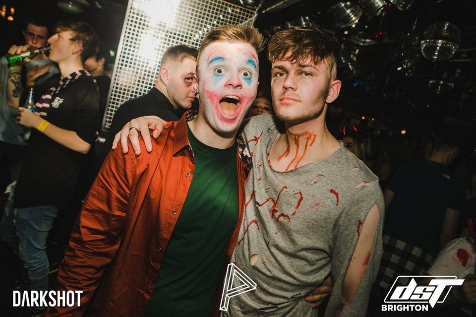 Image may contain: Performer, Bar Counter, Pub, Night Club, Club, Human, Person