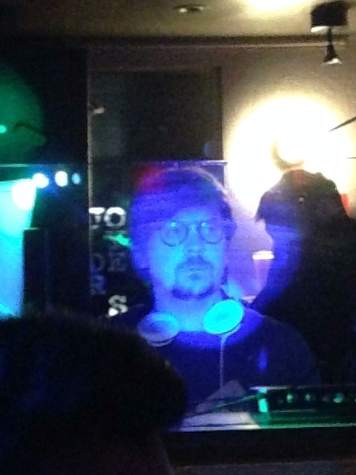 You see me DJ, you see me