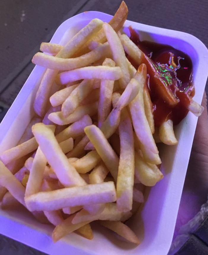 Image may contain: Plant, Hot Dog, Food, Fries