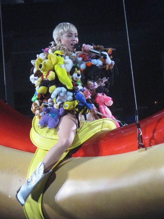 Join Miley cyrus concert slutty opinion Remarkable idea Miley cyrus concert slutty