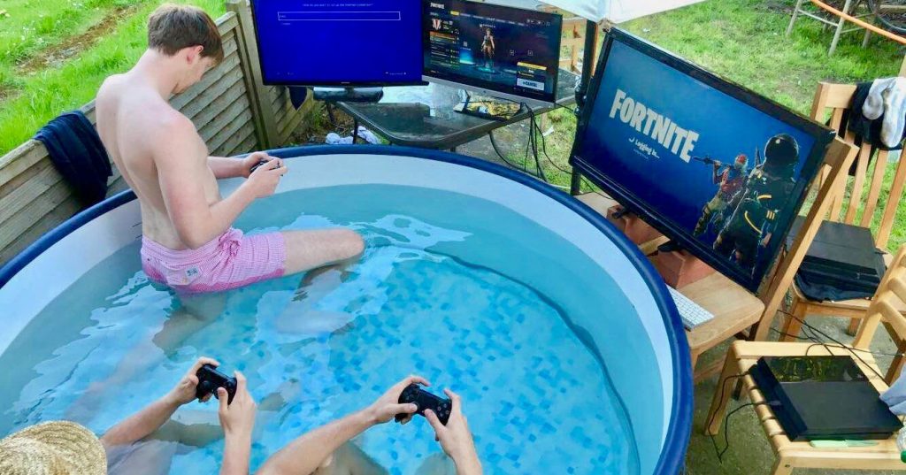 Image may contain: Scuba Diving, Outdoors, Leisure Activities, Diving, Diver, Adventure, Swimming, Sports, Sport, Bench, Furniture, Chair, Water, Pool, Person, People, Human