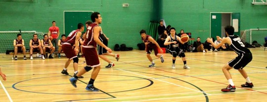 Justin passing to Davide