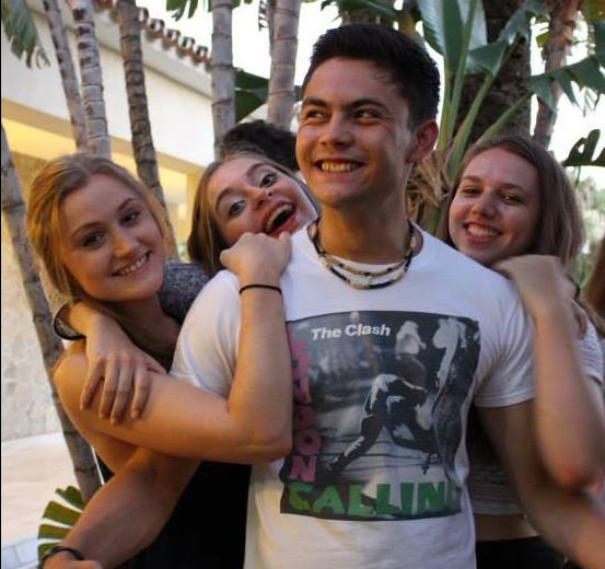 I know what you're thinking but he actually paid them for this photo.