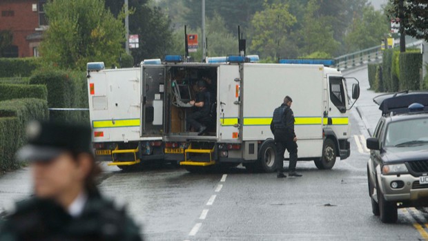 Bomb disposal unit at Glenmeer Close.