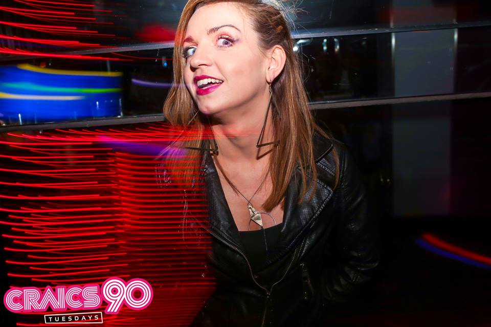 tfw you spot a stunner across the dancefloor