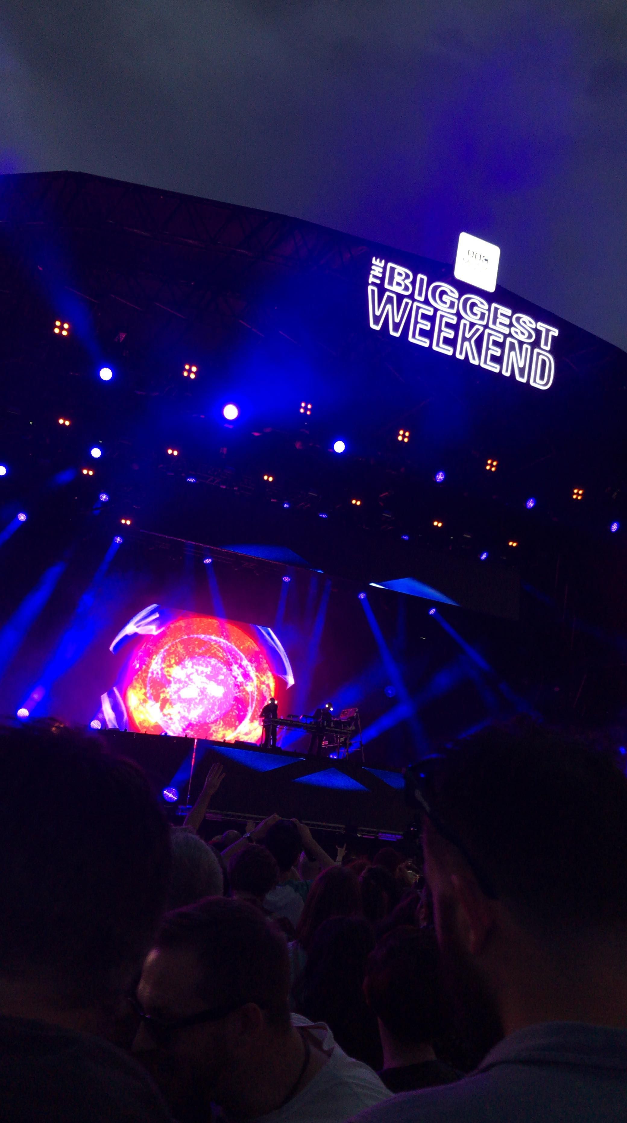 Image may contain: Plasma, Light, Music, Leisure Activities, Lighting, Stage