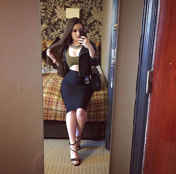 A pair of thighbrows are hiding under my skirt