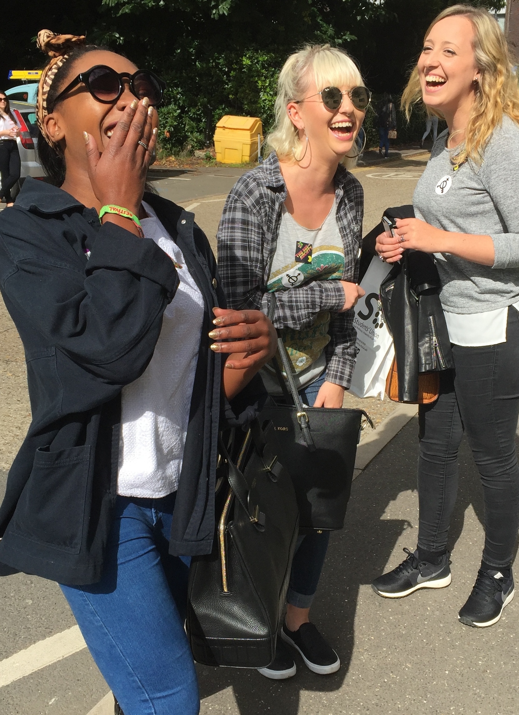 These girls were on their way to get drunk off the free wine at the 'welcome back' party. At 2pm. Squad goals.