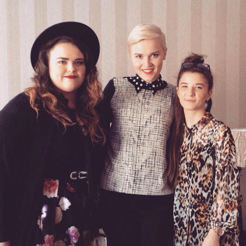 Just her chillin with Veronica Roth
