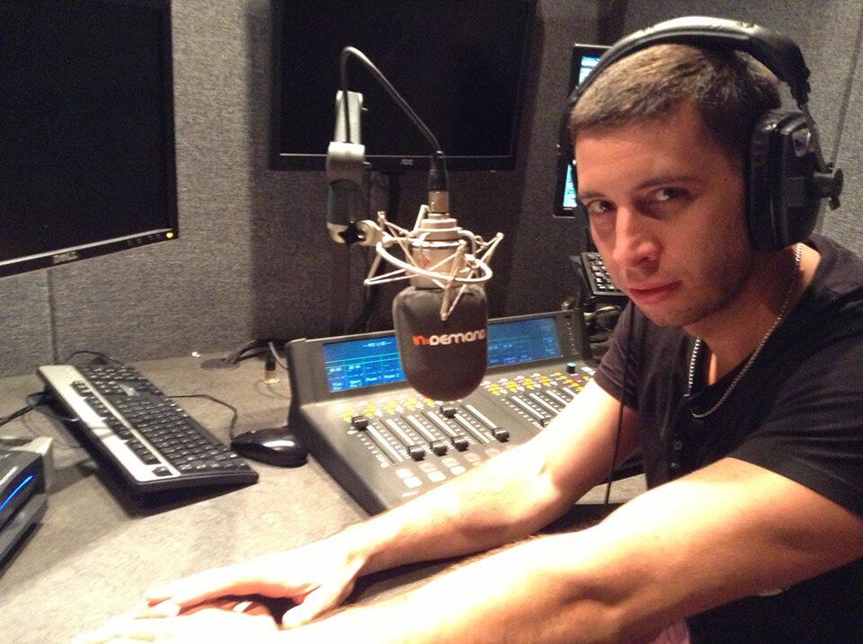 Elliot_John_Gleave_during_radio_interview