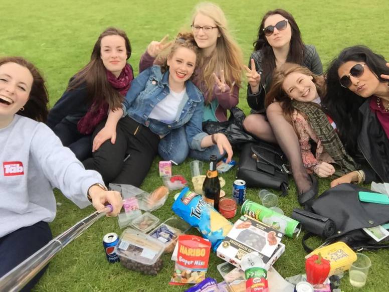 Never any boys at the Tab socials (sob)