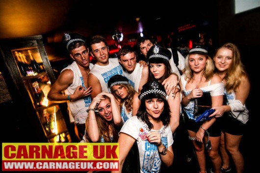 Cracking facial expression to the guy in the middle!