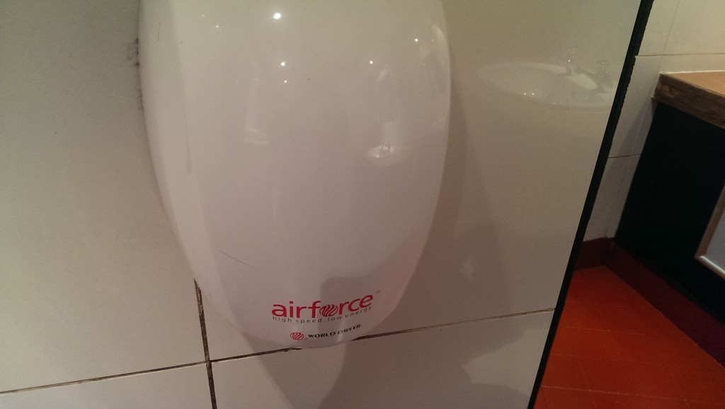 Some classic hand-dryer action here.